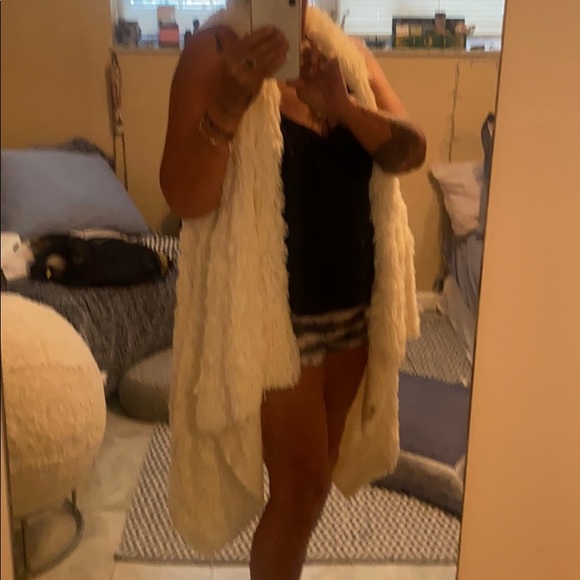 Softest duster EVER - Picture 2 of 8